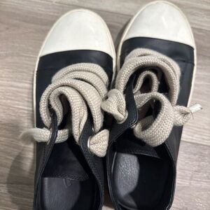 Rick Owen’s Jumbo Lace